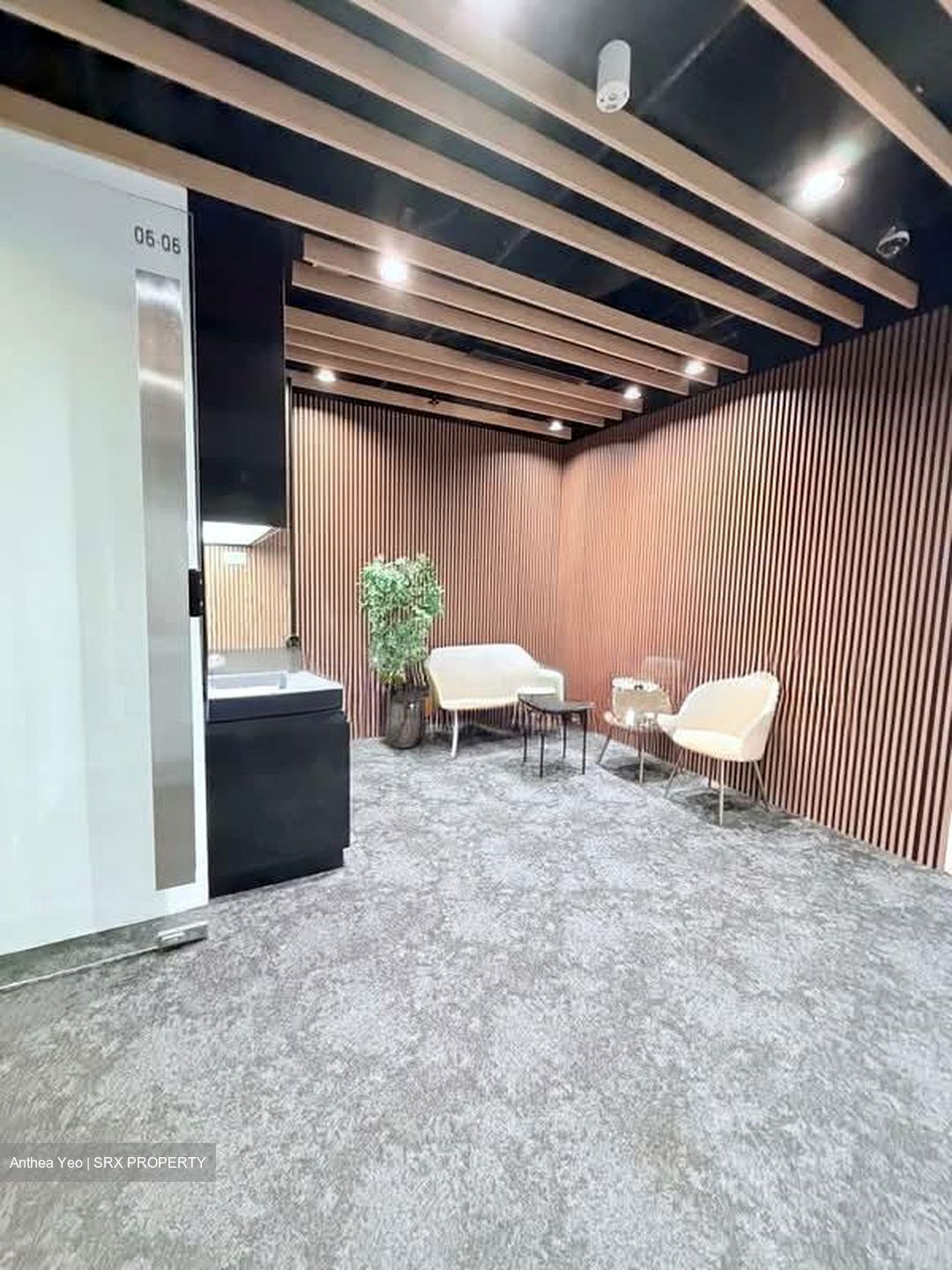 PLUS (D1), Office #588086801